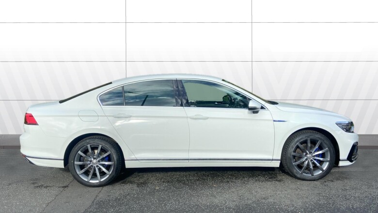 Volkswagen Passat 1.4 TSI PHEV GTE Advance 4dr DSG Saloon
